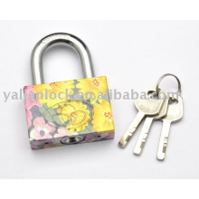 square padlock